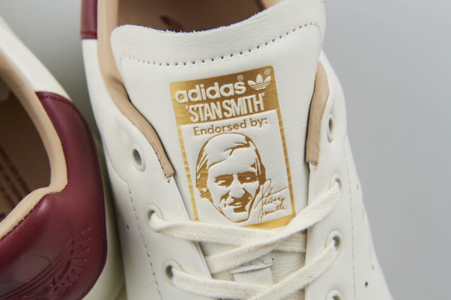 アディダス オリジナルスのスタンスミス STAN SMITH LUX