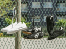 特別なアディダス「ガゼル」に、プラティニが履いていたパトリックの名作…「フットボールシューズ」の履きこなし実例３選。