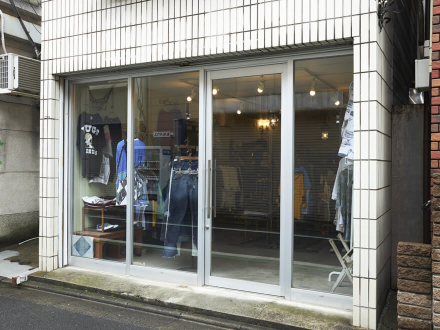 高円寺の古着屋「リベラル」店舗外観