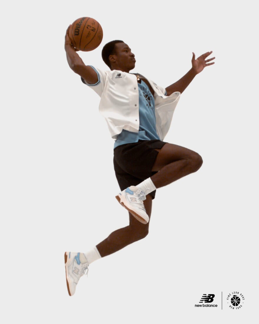 「Aimé Leon Dore（エメ レオン ドレ）」と「New Balance（ニューバランス）」が、バスケットボールトーナメントを共同開催したのを機にコラボスニーカーを発売。