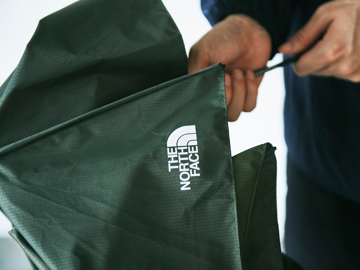 [Gallery] モンベル、ユニクロ…梅雨に買うべき「オシャレな名品傘」９選。超軽量、英国王室御用達…突然の雨だってこんなに楽しい！