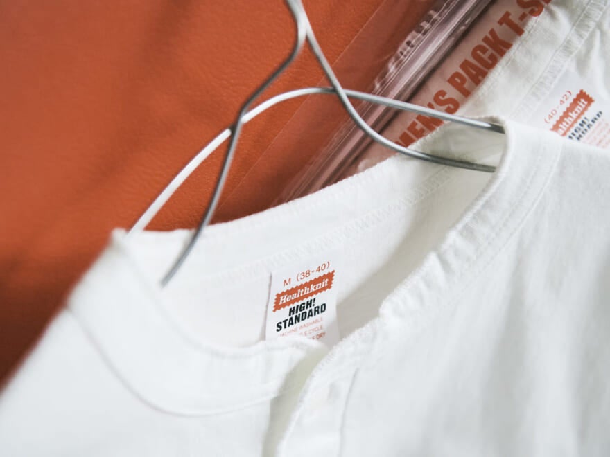 メイド・イン・ジャパンの名品Tシャツ５選。ヘルスニットの別注パックTや、即完を繰り返す久米繊維のビッグTシャツ…