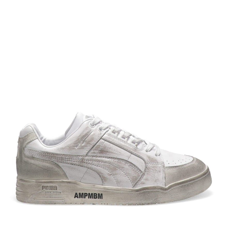 「PUMA(プーマ)」と人気ユーチューバー「MB(エムビー)」、そして「atmos(アトモス)」がトリプルコラボレーションを実施。バスケットボールシューズの「SLIPSTREAM(スリップストリーム)」をヴィンテージティストにリモデルして発売