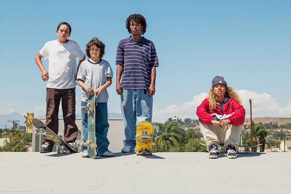 『mid90s ミッドナインティーズ』のワンシーン