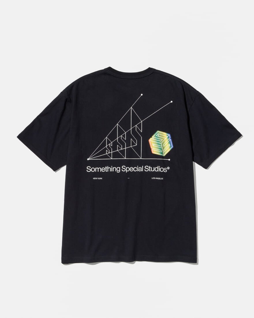 SomethingSpecialStudio × BEAMS Tの裏　ビームスTのグラフィックTシャツ