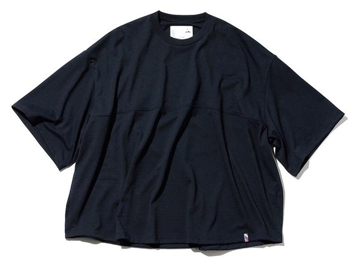 「黒なのに涼しいTシャツ」４選！ UVカット、スーパーワイド