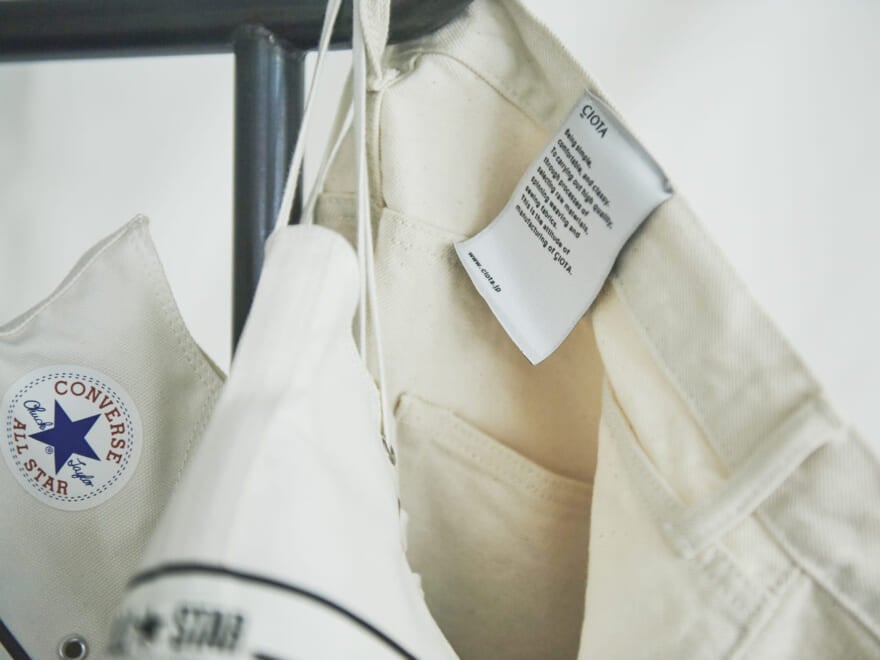 メイド・イン・ジャパンの名品「白アイテム」３選。コンバース「オールスター」やシオタの定番デニム、即完の久米繊維のビッグTシャツ