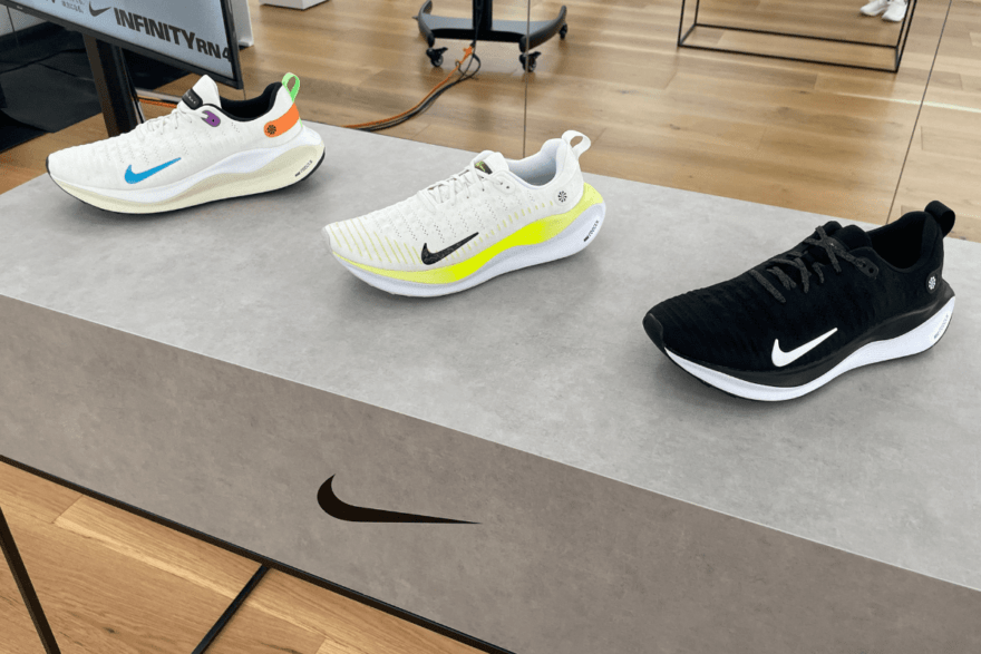 NIKE インフィニティラン4