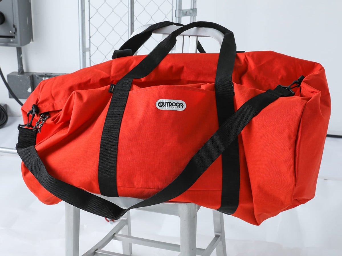 服好きが買ってよかった「カラーバッグ」４選。ビッグもミニも夏コーデのグッドアクセントに！