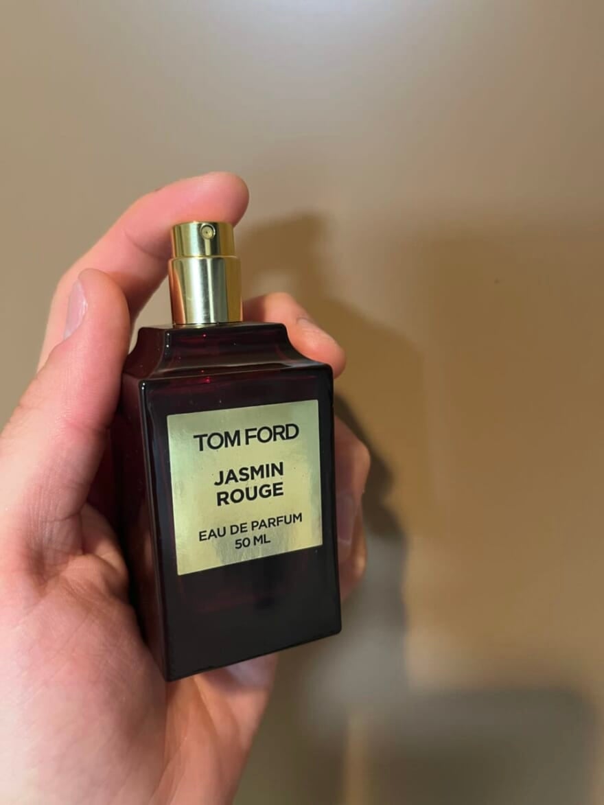 トム フォード「ジャスミン ルージュ」の奥ゆかしい香りは、一度かい
