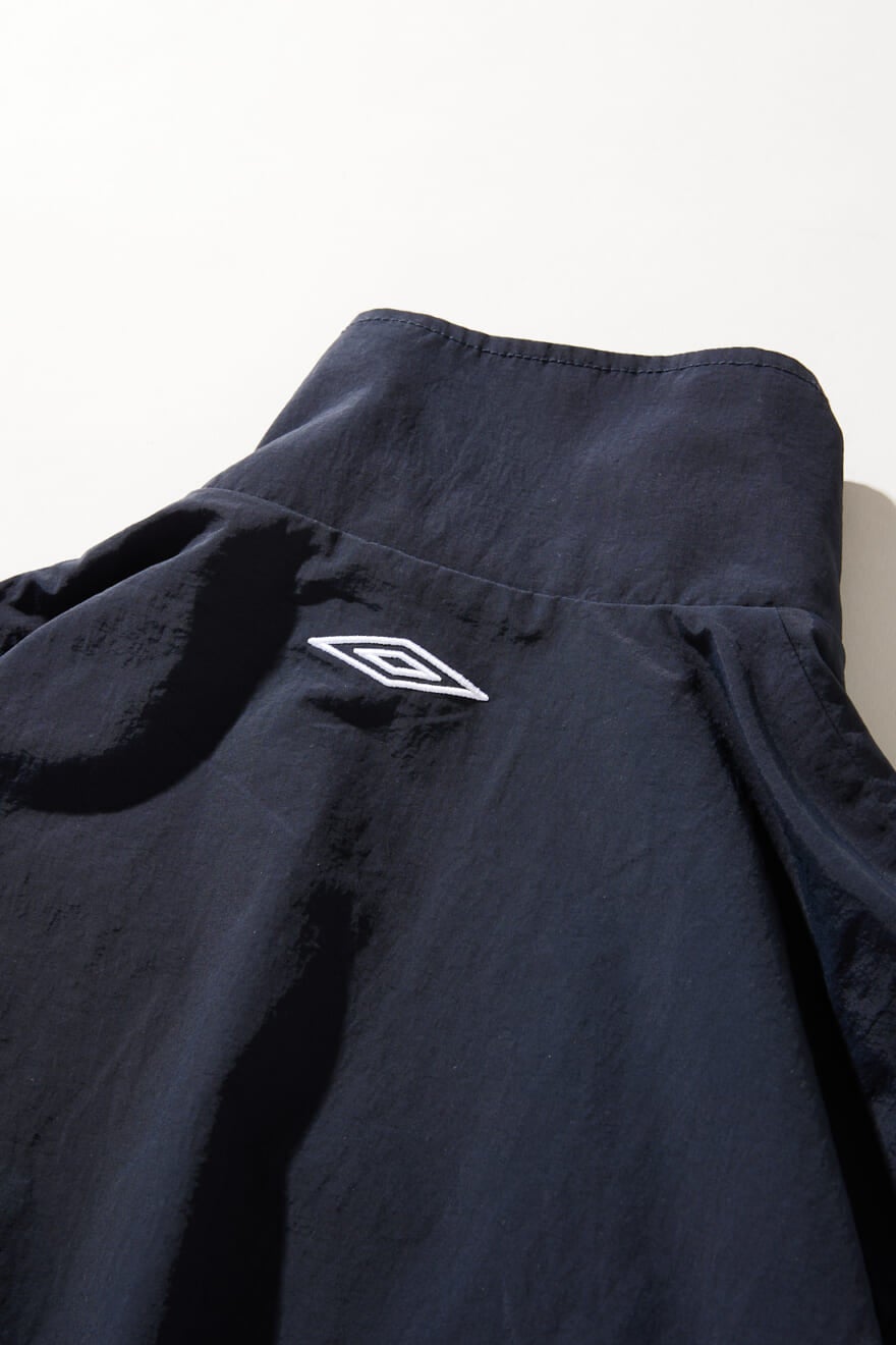 「UMBRO(アンブロ)」 JOURNAL STANDARD別注カプセルコレクション　ジャケット　背中のロゴ