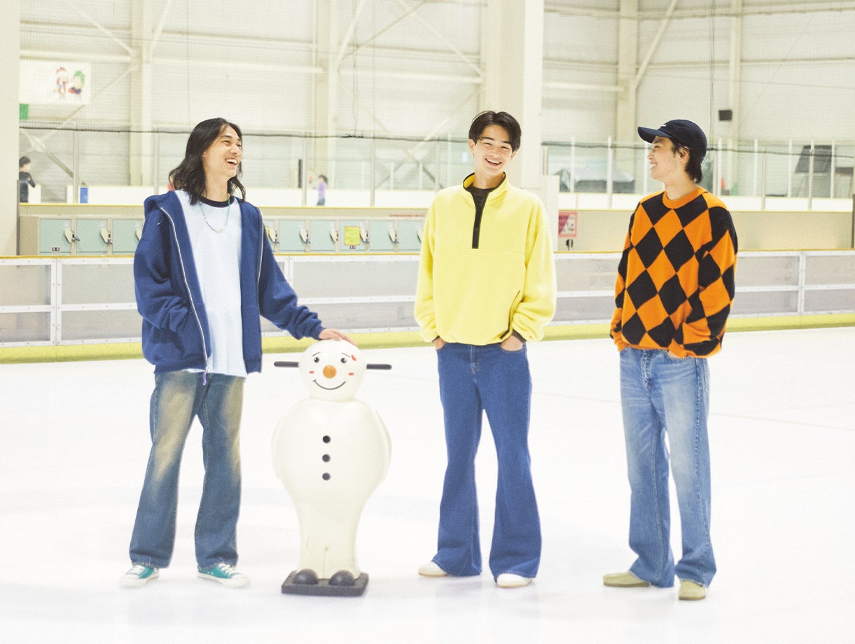 [Gallery]今季デニムで新鮮さを出すなら「フレア」一択！ クラシカルで上品な最旬フレアデニム＆着こなし３選