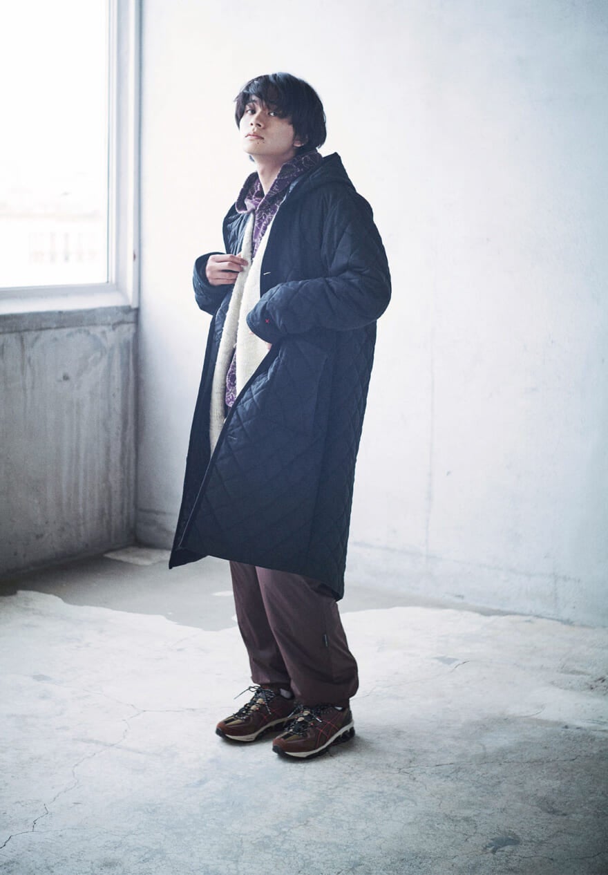 北村匠海が着こなすクラシックアウター