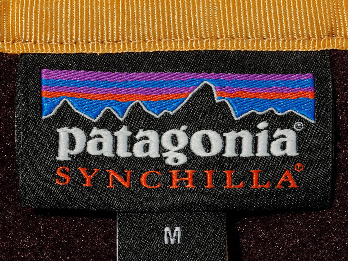 パタゴニアの冬の新作フリース「メンズ・シンチラ・スナップT・プルオーバー」のロゴ