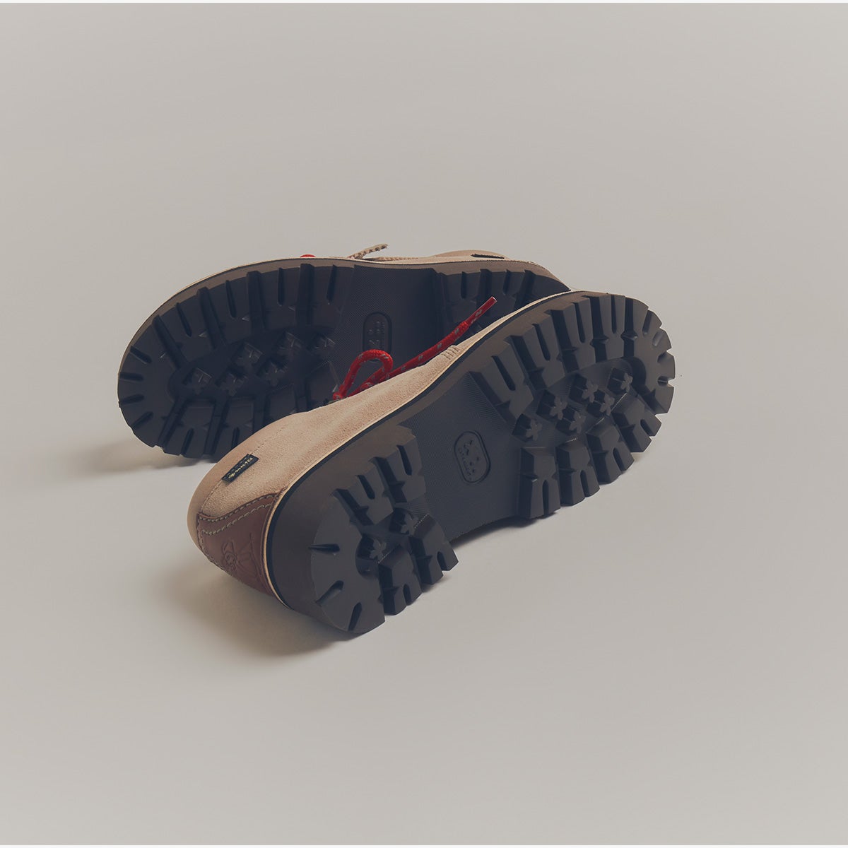 END. Clarks ORIGINALS BEAMS PLUS コラボ Trek Rock Hike 裏面