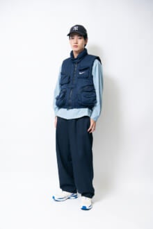 [神谷空] 「サロモン×ジョウンドのコラボスニーカーにナイキのベストを合わせたスポーティなスタイルを、ネイビーで上品にまとめた」【メンズノンノモデルの私服スナップ】