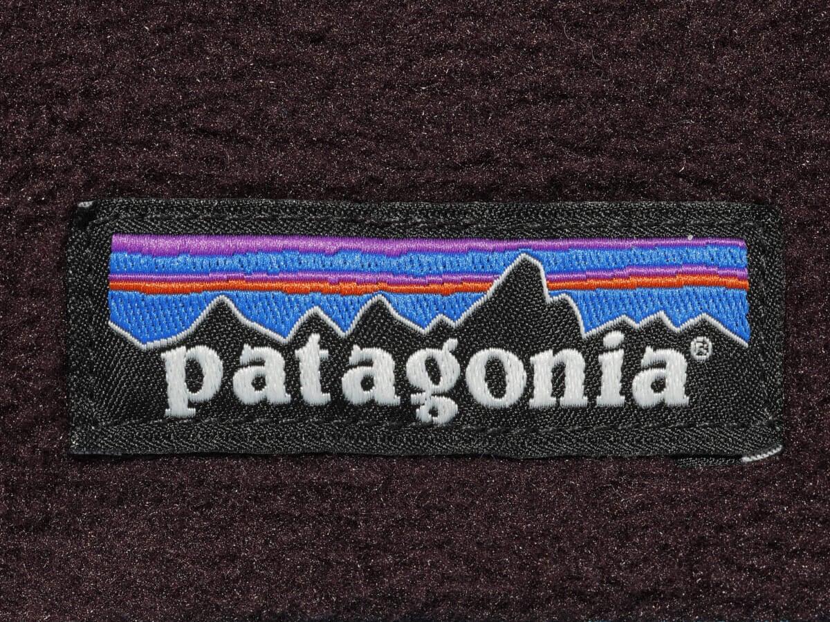 パタゴニア／patagoniaのシンチラフリースのロゴ