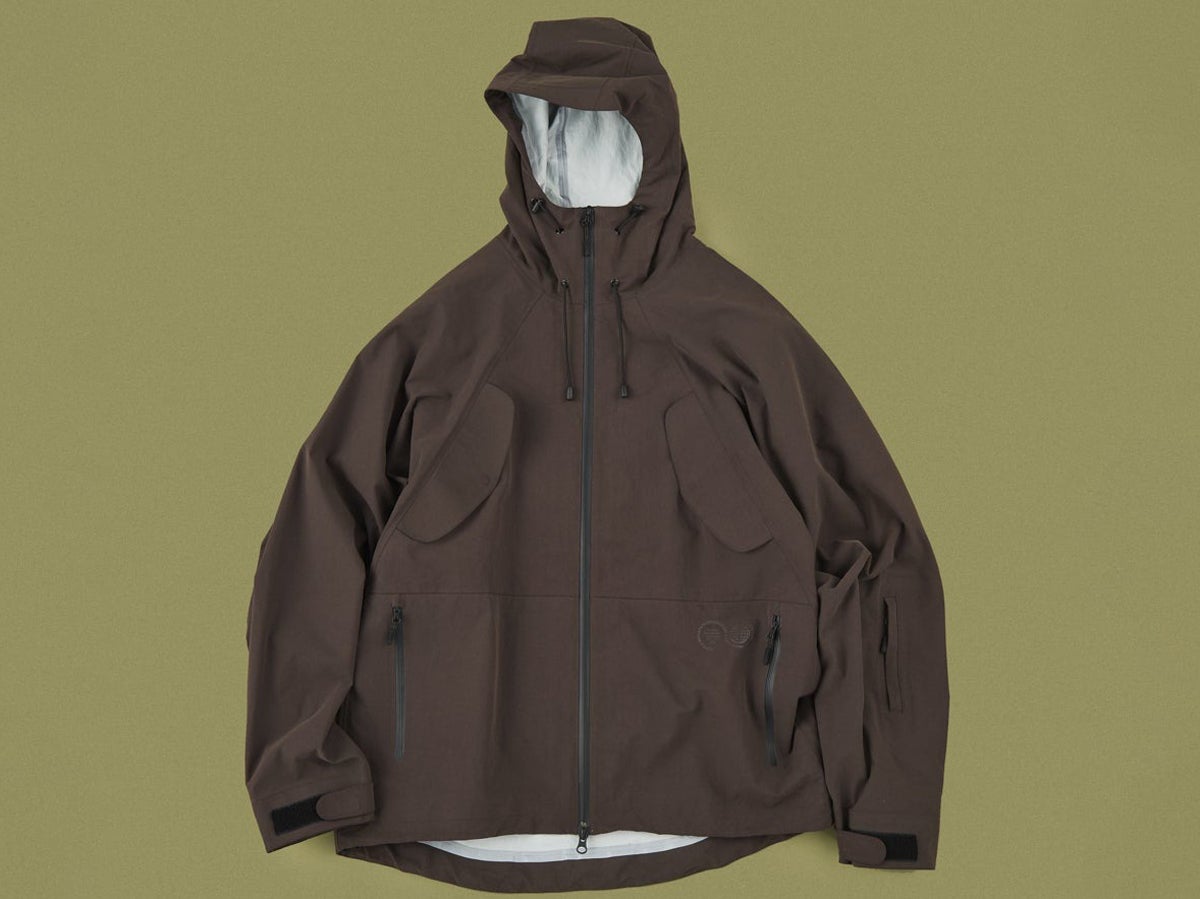 今ちょうどいい！オシャレな人が買ってよかった「テックアウター」５選。防水、日本限定復刻…“かぶらない”モデルを愛用中！