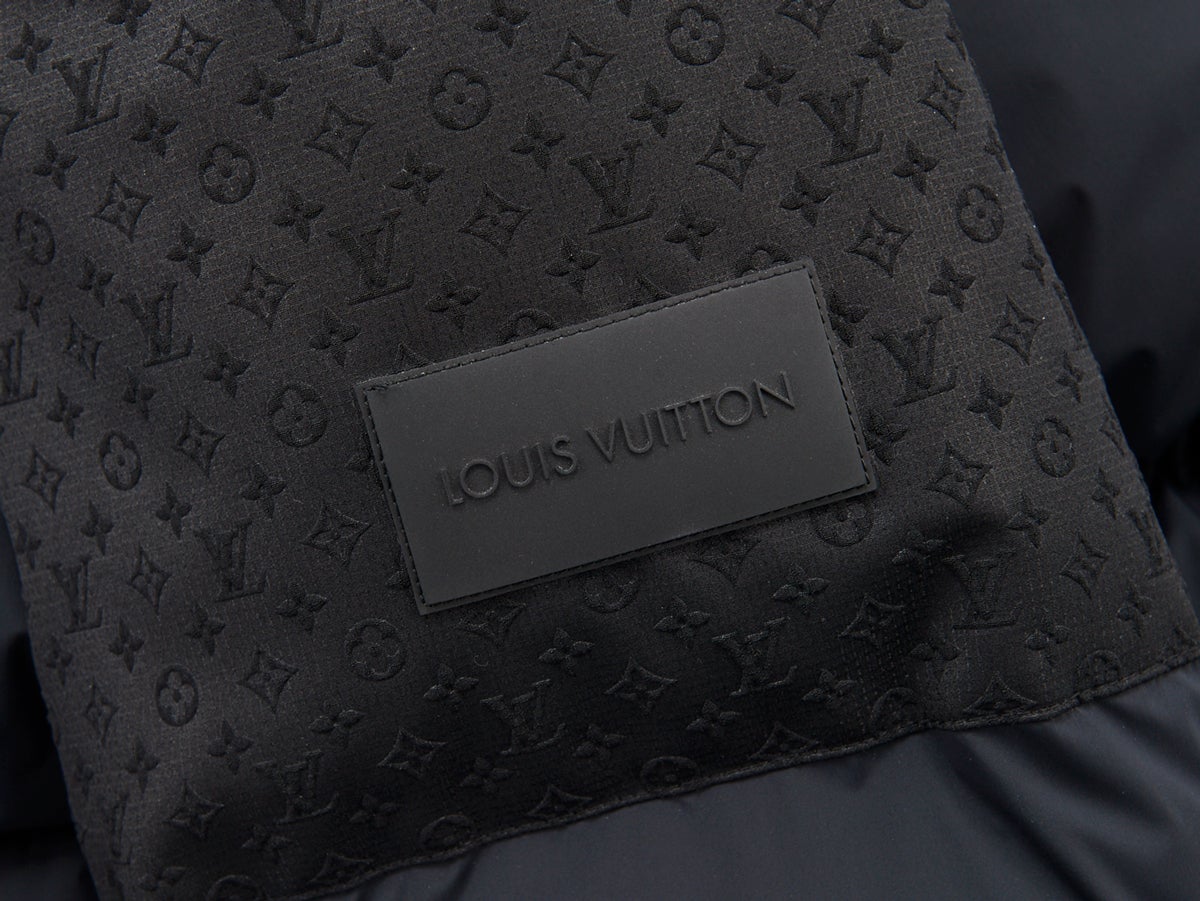 「ルイ・ヴィトン」のいま狙うべき最強の“黒ダウン”を徹底分析。投資買いしたい圧倒的ラグジュアリーに注目！