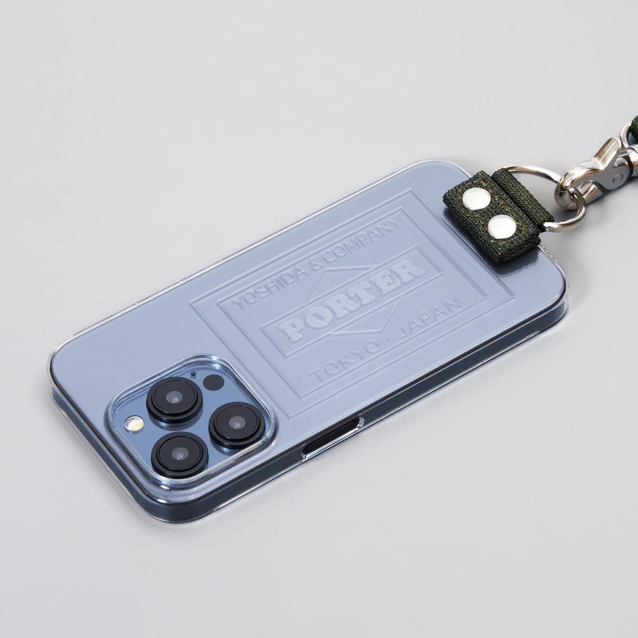 ポーター Shoulder Air JacketTM with Pouch for iPhone 15 Pro ケース