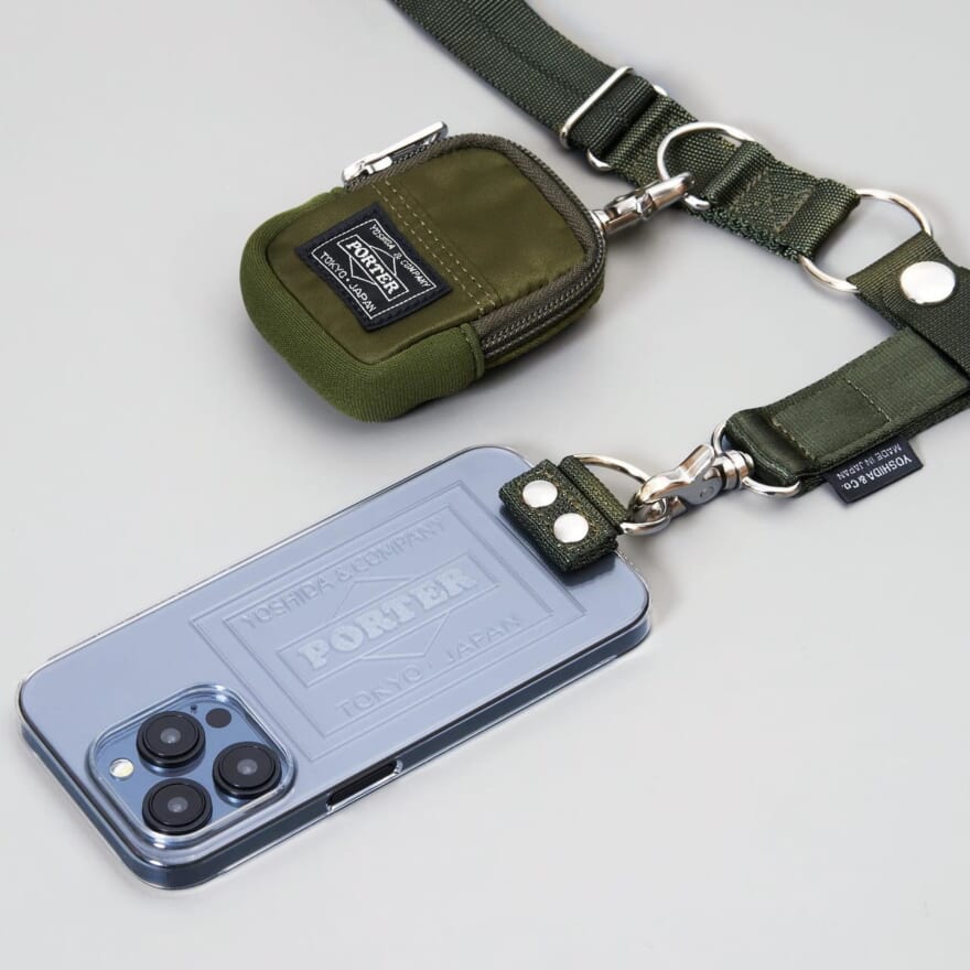 ポーター　Shoulder Air JacketTM with Pouch for iPhone 15 Pro 　ケースポーチ　緑