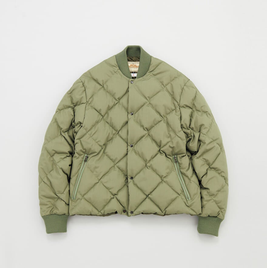 P.H.DESIGNs×SUPER A MARKET ジャケット(ピー・エイチ デザインズ×スーパー エー マーケット)¥165,000/スーパー エー マーケット 青山 井上直哉さん/TOMORROWLAND プレス ダイヤモンドステッチ