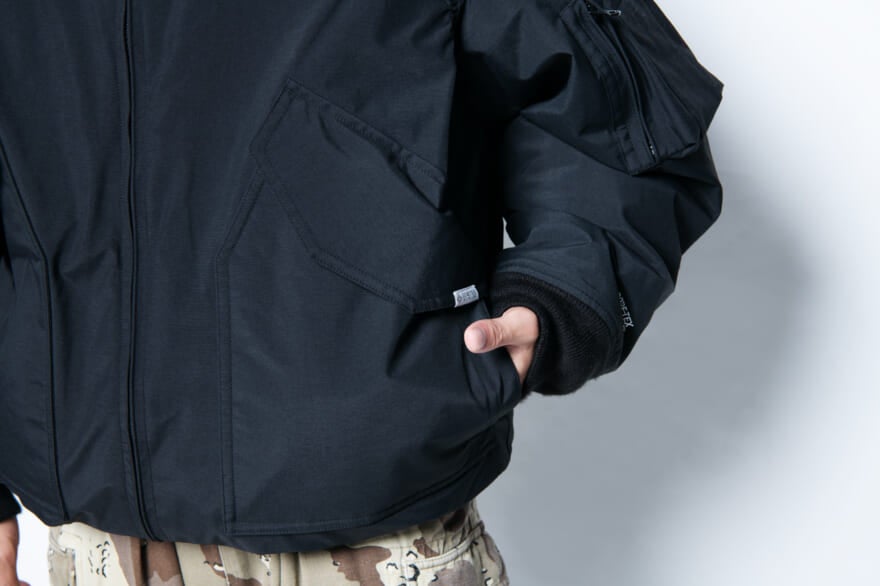 片岡佑太 さん FREAK'S STORE プレスジャケット(プラスフェニックス×フリークスストア) ¥44,000/フリークスストア 渋谷 ゴアテックス ポケット