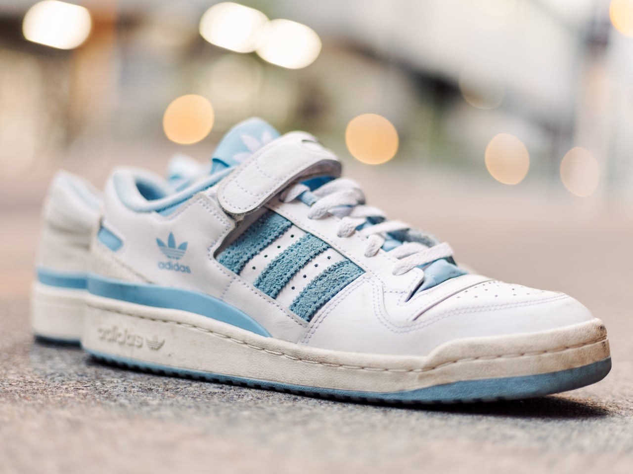 adidas forum 84 lg 水色 ライトブルー サイド ロゴ アディダス