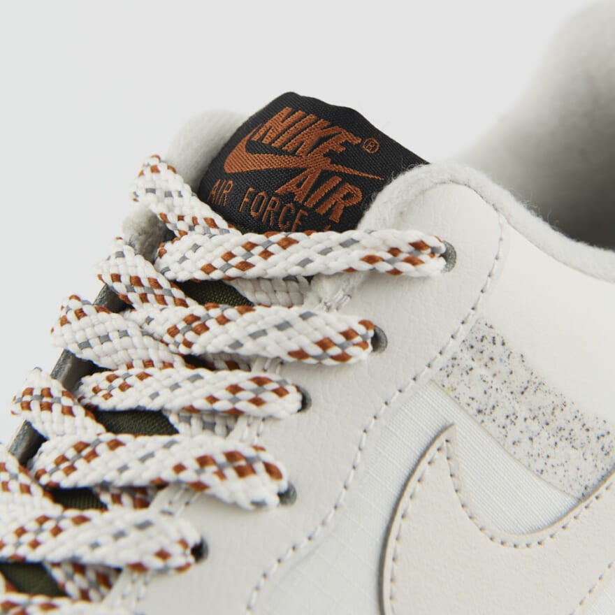 Nike Sportswear「Nike Air Force 1」のタン