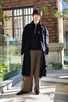 [高橋 璃央] 「オーラリーのネイビーカラーニットにタクタクのブラウンパンツが相性抜群！」【メンズノンノモデルの私服スナップ】