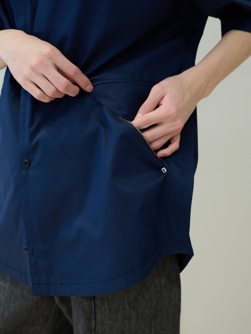 ジーユーとアンダーカバーのコラボ　レビュー　GU × UNDERCOVER　ジップポケットシャツ(5分袖) 　ネイビー　サイドポケット