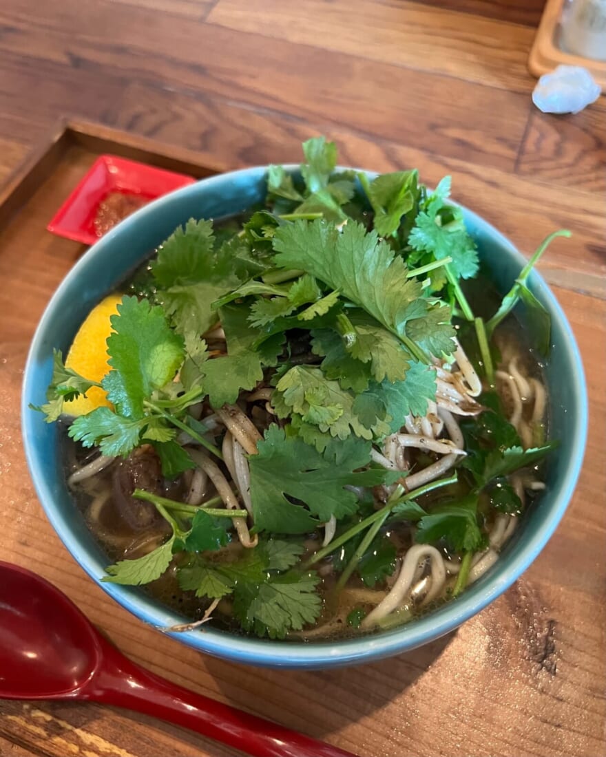 OKINAWA SOBA EIBUN　パクチー