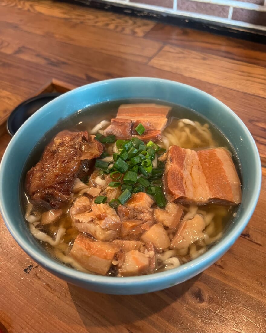 OKINAWA SOBA EIBUNの沖縄そば