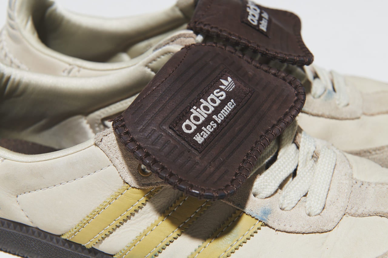 ローファー感覚で履けるアディダスとウェールズ・ボナーコラボ「サンバ」のシュータン