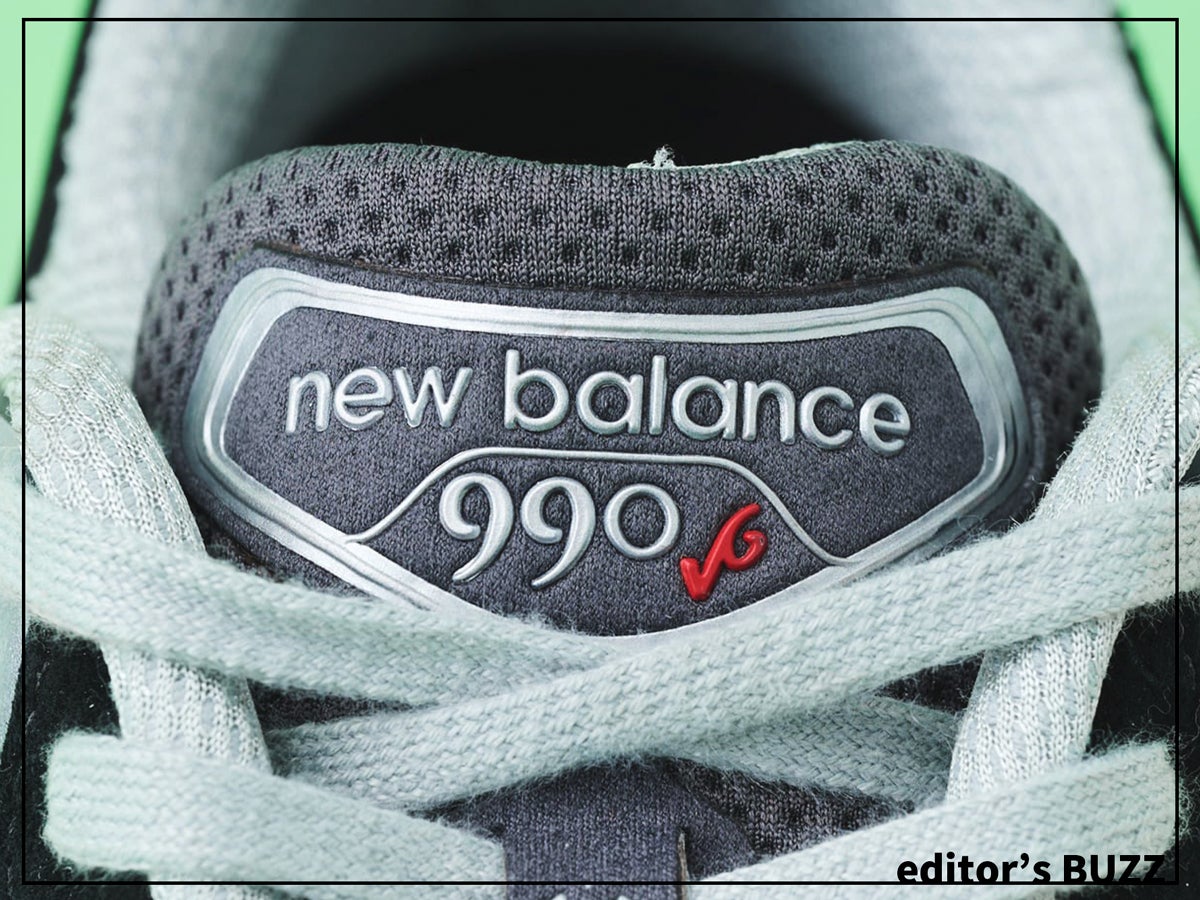 「黒いニューバランス」の「990」最新作は“匂わせ投稿”から２年待ってやっと出会えた履き心地が1,000点満点級の1足！　[編集者の愛用私物 #50]