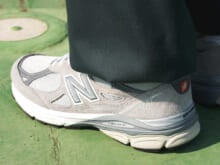 服好き愛用の「大人グレーなニューバランス」と正解着こなし５選。990 v3、990 v6、992...定番人気モデルはどう差をつける？
