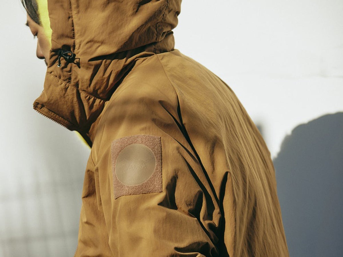 オシャレな人はダウンで黒を選ばない。買ってよかった「愛用ダウン」はマーモットのゴアテックス、ストーンアイランド…４人の正解着こなしスナップ！