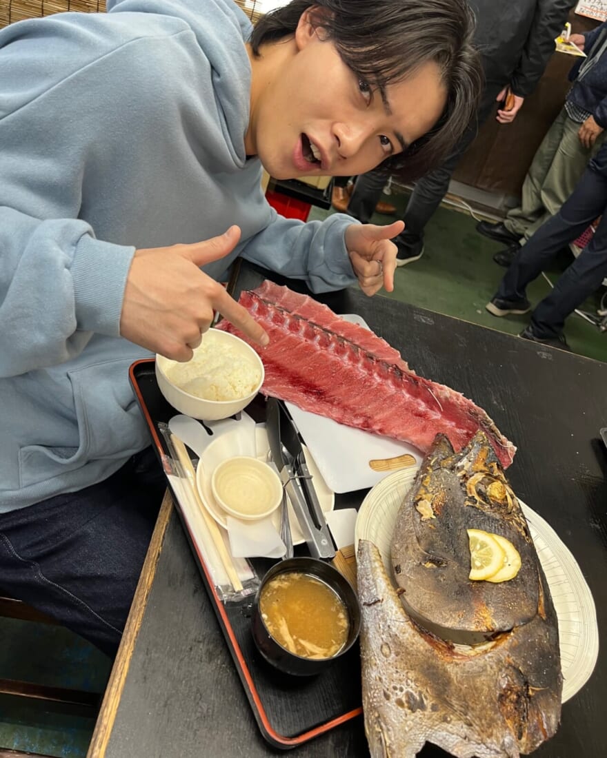 漁師食堂 大ばんぶる舞のマグロの頭と中落ちの定食