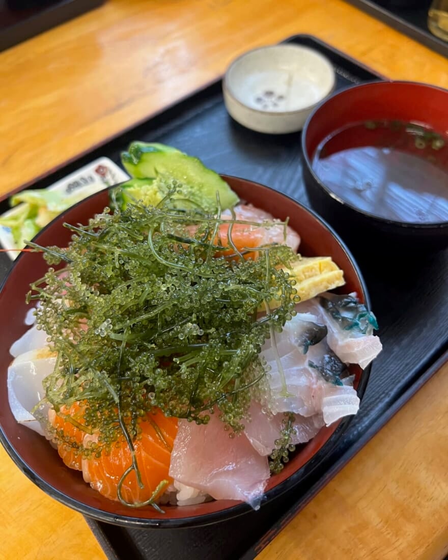 海鮮食堂   太陽(てぃーだ)の海鮮丼