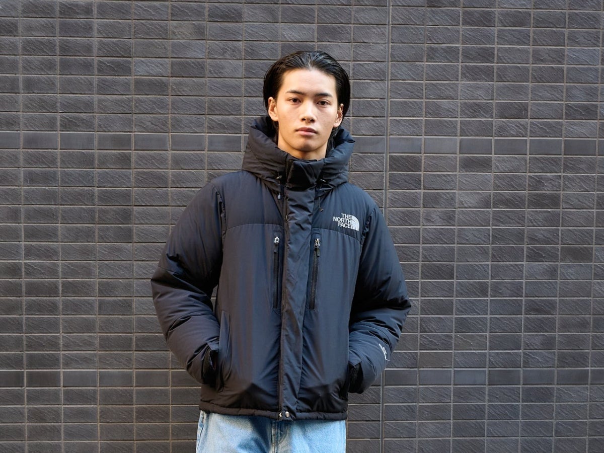 [Gallery]「シュプリーム」のワイドデニムと「ザ・ノース・フェイス」の“黒いバルトロ”で大人なストリート×アウトドアスタイルに！