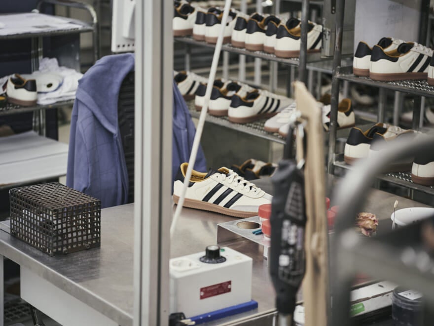 adidas アディダス JJJound ジョウンド コラボ スニカー サンバ　製造過程２