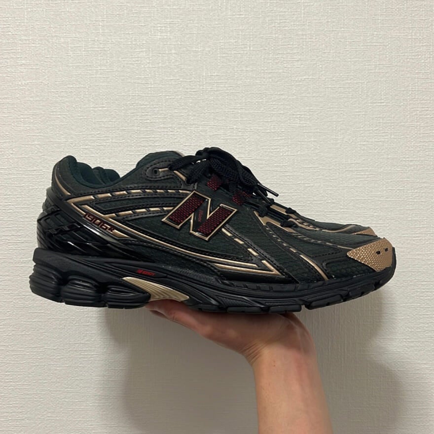 キス×ニューバランス　KITH × New Balanceのコラボスニーカー 1906R　サイド