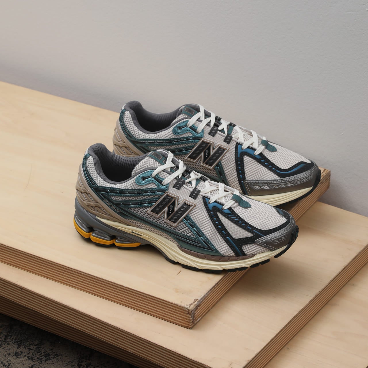 New Balance「M1906RRC」