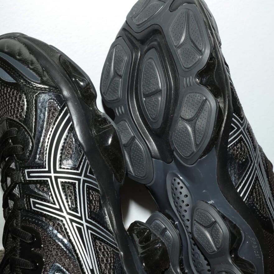 ASICS「GEL-QUANTUM KINETIC」Graphite Grey/Blackのゲルソール