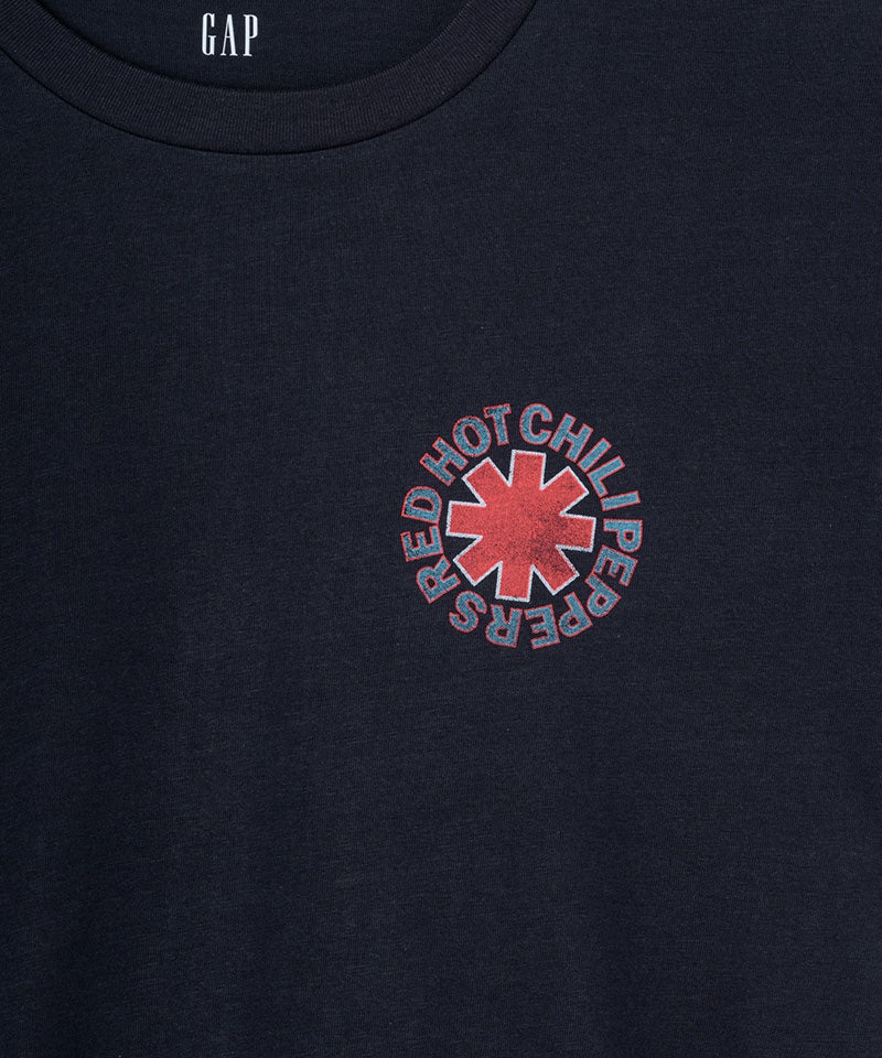 Gapのレッチリ（Red Hot Chili Peppers）バンドTシャツ　ロゴのアップ