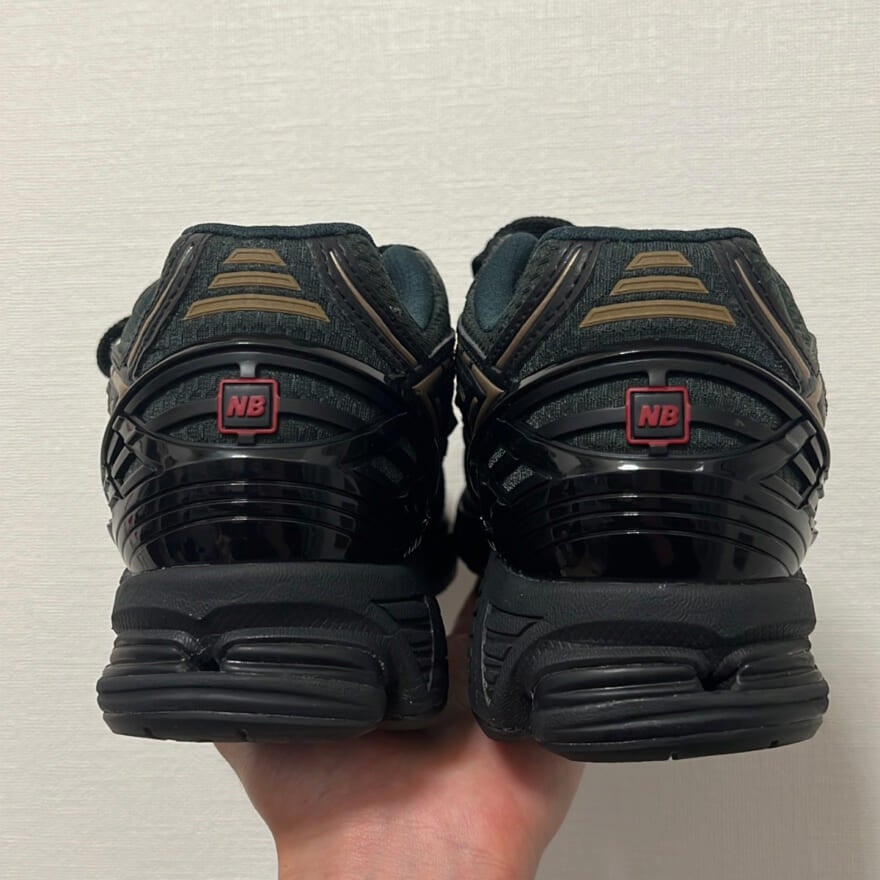 キス×ニューバランス　KITH × New Balanceのコラボスニーカー 1906R　ヒール