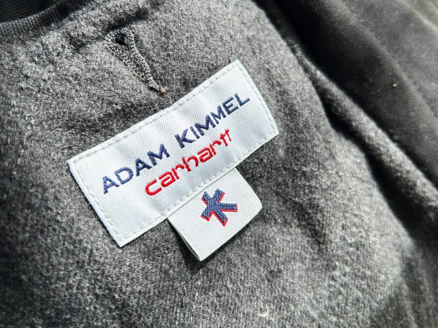 アダムキメルカーハートのロゴ