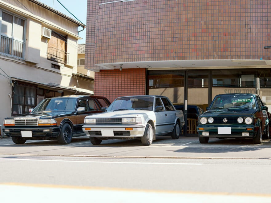 【愛車スナップ②】世田谷にオープンしたクルマ好きの溜まり場「SIT ON TOKYO」に集まる３人のこだわりを直撃！【俺たちの“ノリモノ”語り！／Vol.28・後編】