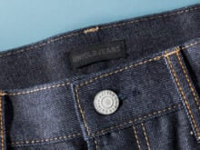 「ユニクロ」のジーンズはなぜ名品と呼ばれるのか？ 3,990円に隠されたディテールから歴史まで徹底深堀り！【UNIQLOの永久定番名品を分析】