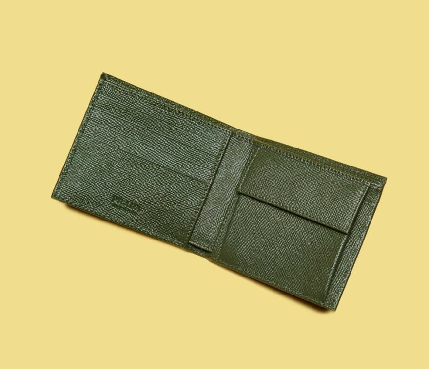 プラダのコインポケット付 「サフィアーノ」トライアングル財布　内面